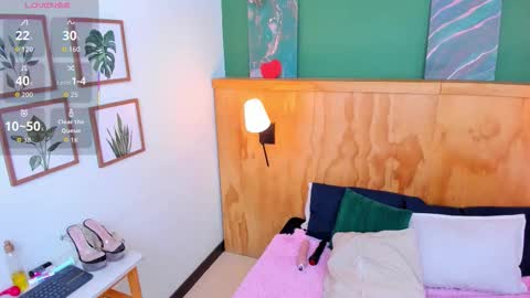 Mila and samy online show from 12/21/25, 11:39