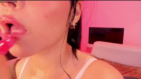 Mila online show from 02/06/25, 02:58