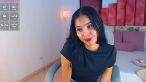 Snapshot of milaa_star chatting on 10/18/25, 04:04 milaa_star online show from 10/18/25, 04:04