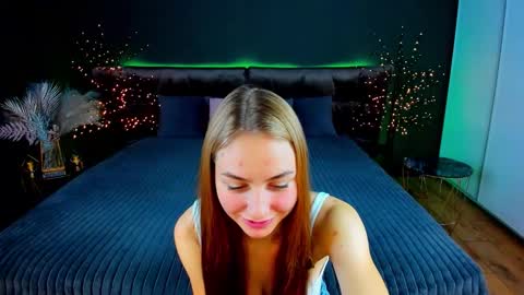 Milla online show from 09/28/25, 05:46