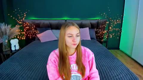 Milla online show from 11/15/25, 08:11