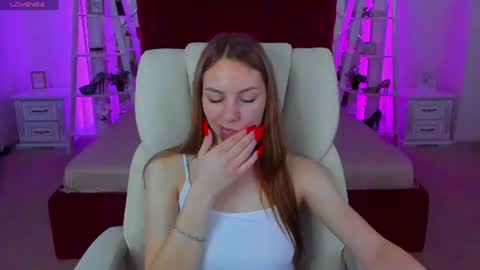 Milla online show from 06/11/26, 04:21
