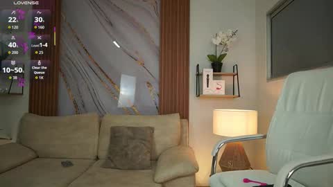 milacrave online show from 10/11/25, 11:42