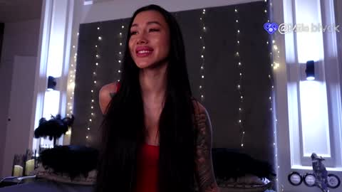 Mila       online show from 12/18/24, 11:02