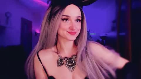 MiladyJolie online show from 12/23/25, 07:39