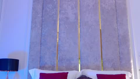        online show from 01/08/25, 01:11