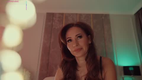        online show from 10/06/25, 04:15