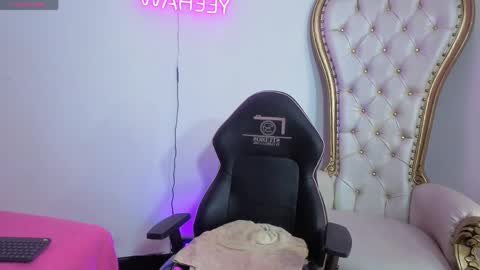 milah_tay online show from 03/29/26, 03:17