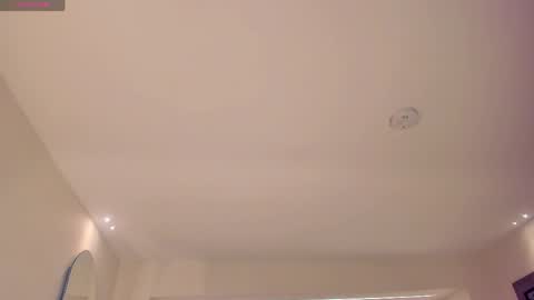 Mila  online show from 04/22/26, 11:34