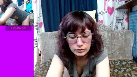 Mila-Lunala online show from 09/21/25, 07:59