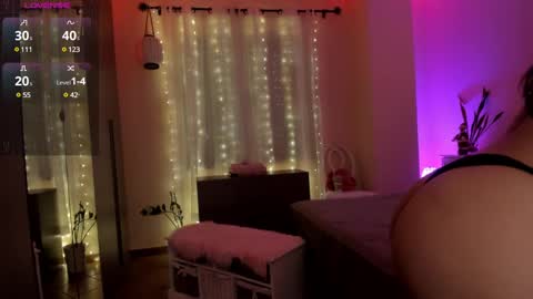 Snapshot of milamaee chatting on 12/28/24, 07:01 Mila Mae online show from 12/28/24, 07:01