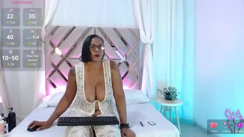 MilaMonroeXX online show from 06/03/26, 02:03