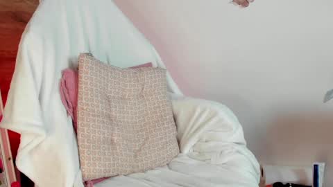 Snapshot of milan_d01 chatting on 03/01/25, 12:28  Nice To Meet you  Welcome here online show from 03/01/25, 12:28