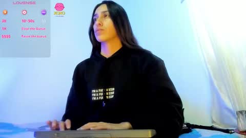 Milane online show from 02/12/26, 11:49