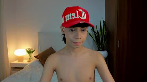 Snapshot of milan_zapata chatting on 06/06/26, 12:49 MILAN online show from 06/06/26, 12:49