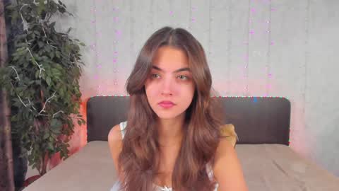 Snapshot of milana_crystal_ chatting on 12/02/24, 08:09 Milana online show from 12/02/24, 08:09