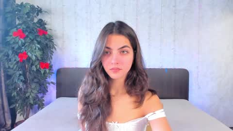Snapshot of milana_crystal_ chatting on 12/13/24, 08:20 Milana online show from 12/13/24, 08:20