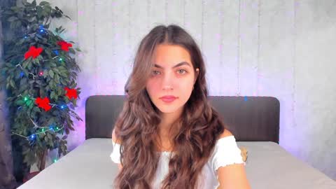 Snapshot of milana_crystal_ chatting on 12/19/24, 08:23 Milana online show from 12/19/24, 08:23