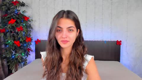 Snapshot of milana_crystal_ chatting on 01/17/25, 08:24 Milana online show from 01/17/25, 08:24