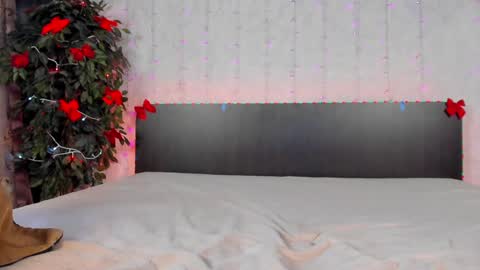 Snapshot of milana_crystal_ chatting on 01/20/25, 11:24 Milana online show from 01/20/25, 11:24