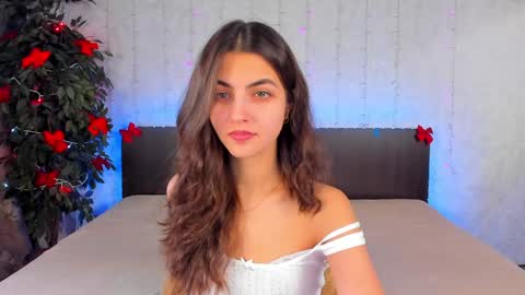 Snapshot of milana_crystal_ chatting on 01/26/25, 08:14 Milana online show from 01/26/25, 08:14