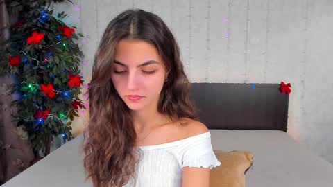 Snapshot of milana_crystal_ chatting on 01/27/25, 08:18 Milana online show from 01/27/25, 08:18