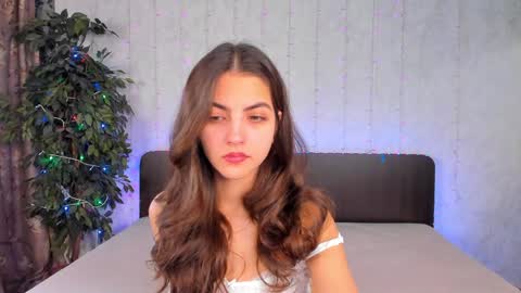 Snapshot of milana_crystal_ chatting on 01/31/25, 08:11 Milana online show from 01/31/25, 08:11