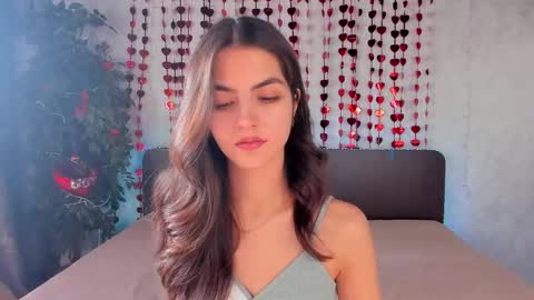 Snapshot of milana_crystal_ chatting on 02/13/25, 11:28 Milana online show from 02/13/25, 11:28