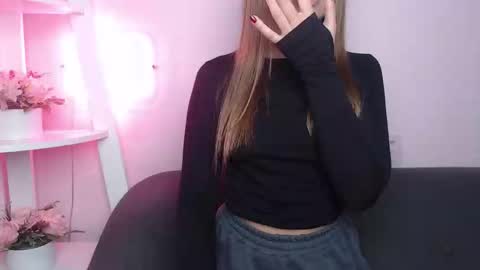 milanaangelas online show from 10/11/25, 04:55