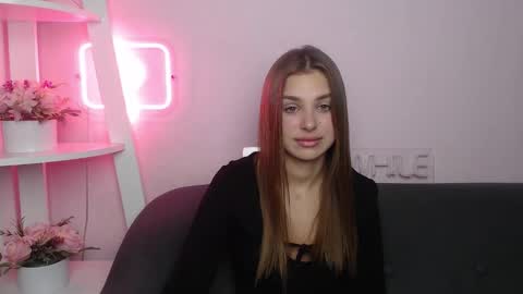 milanaangelas online show from 10/13/25, 08:42