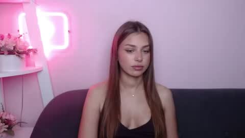 Snapshot of milanaangelas chatting on 07/19/26, 04:49 milanaangelas online show from 07/19/26, 04:49