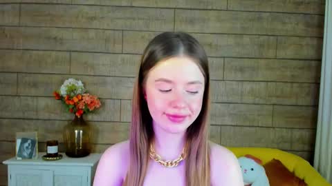 MilanaBalmain online show from 02/10/25, 08:09