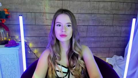 MilanaBalmain online show from 03/11/25, 04:43