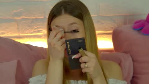 MilanaBalmain online show from 12/02/25, 05:02