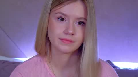 MilanaBalmain online show from 02/03/26, 04:43