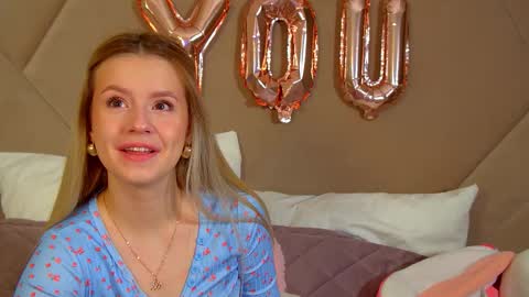 MilanaBalmain online show from 02/23/26, 04:32