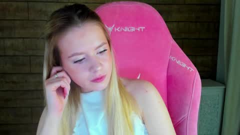 MilanaBalmain online show from 03/02/26, 05:08