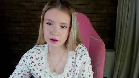 MilanaBalmain online show from 04/20/26, 04:26