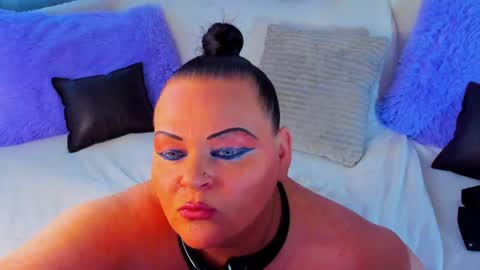 Snapshot of milanabiegert chatting on 01/23/25, 11:37 Lana online show from 01/23/25, 11:37