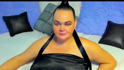 Lana online show from 11/08/25, 06:13