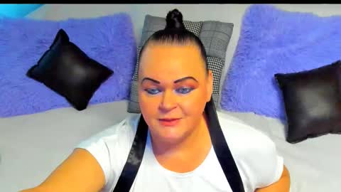 Lana online show from 11/09/25, 07:17