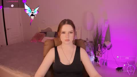 milanamoons online show from 12/05/25, 10:02