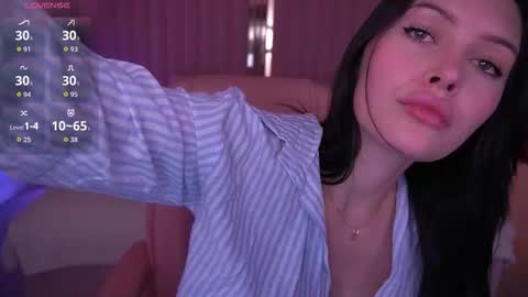 Milana online show from 11/02/25, 02:19