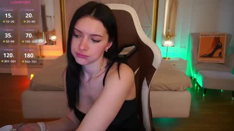 Snapshot of milanamusee chatting on 05/10/26, 01:27 Milana online show from 05/10/26, 01:27
