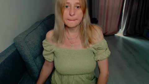 Milena online show from 06/23/26, 07:50