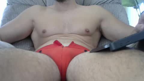 Snapshot of milanbaros83 chatting on 10/04/25, 02:04 AlphaMale online show from 10/04/25, 02:04