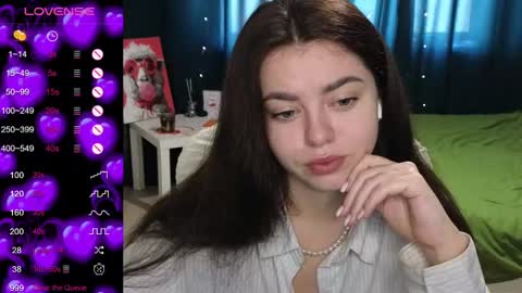 Mila online show from 02/22/25, 11:02