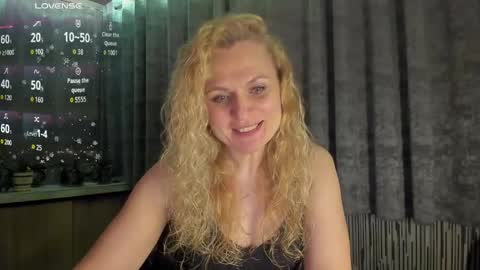 milanna_x online show from 04/06/26, 08:43