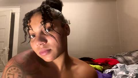 Snapshot of milanthesub chatting on 11/15/25, 11:40 milanthesub online show from 11/15/25, 11:40