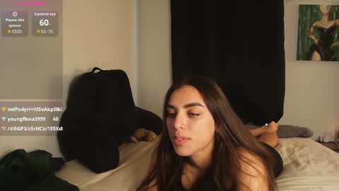 Snapshot of milaseren chatting on 06/22/26, 03:25 Mila online show from 06/22/26, 03:25